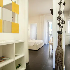 cristoforo-porta-ticinese-aparthotel-4pax-wifi.italymilanhotels.net/