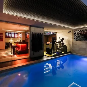 appartamento-di-pregio-con-piscina-privata.italymilanhotels.net/
